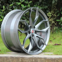 丹陽市中裕輪轂廠 專業生產輪轂與交通燈具，品質卓越